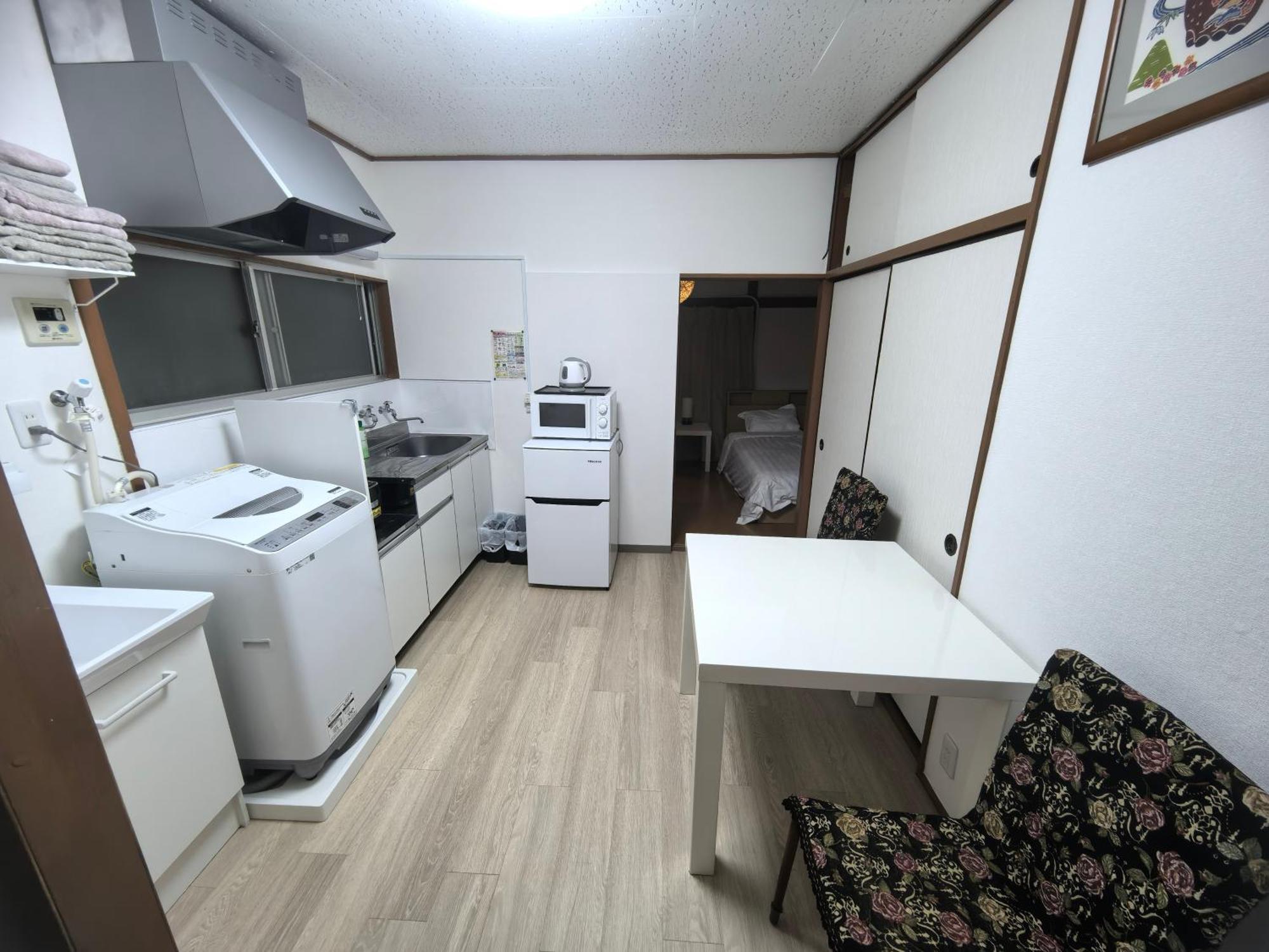 Uhome Tsubame Apartment Tokyo Exterior photo